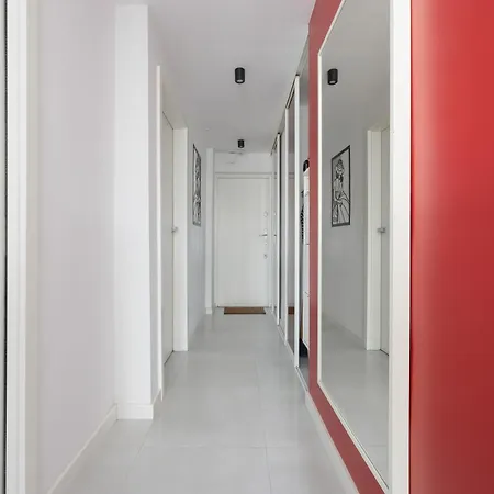 Marszalkowska Stylish With Balcony Center By Renters