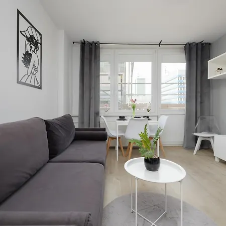 Marszalkowska Stylish With Balcony Center By Renters * Warszawa