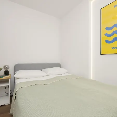 Marszalkowska Stylish With Balcony Center By Renters