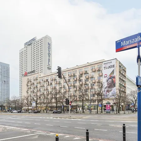 Marszalkowska Stylish With Balcony Center By Renters ורשה