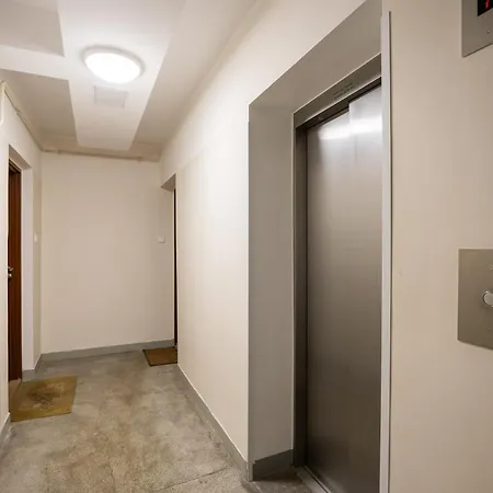 Marszalkowska Stylish With Balcony Center By Renters * Warszawa